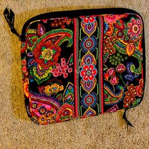 Laptop sleeve